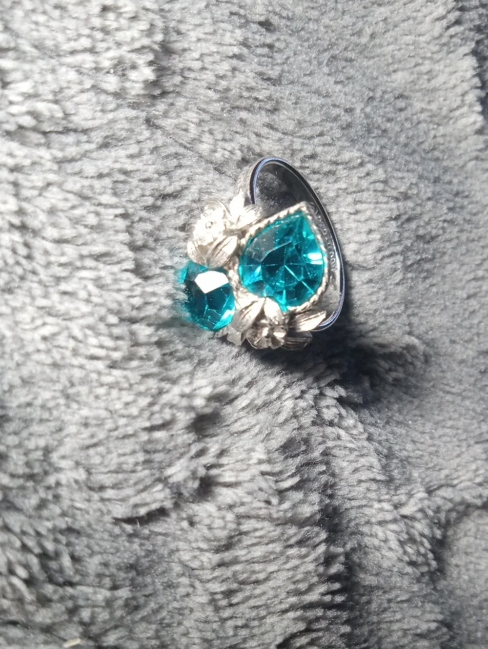 Vintage Sarah Coventry Adjustable Ring "Love Story Double Hearts" - Picture 5 of 8